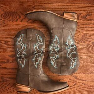 Brown Western Boots with Blue Embroidery